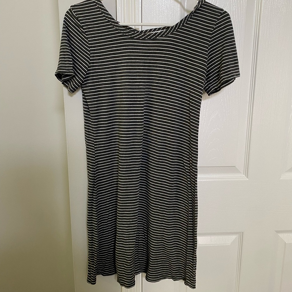Super cozy B&w striped dress
